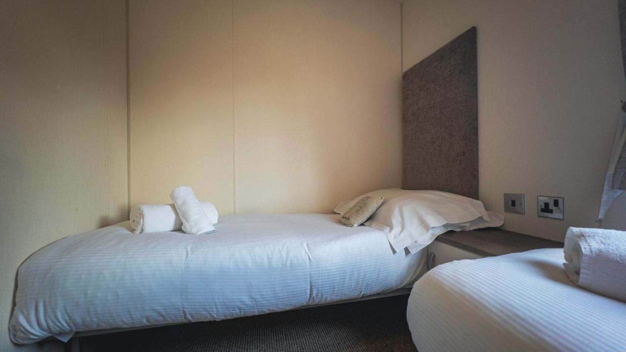 Hazel Oaks, Beautiful Lodge With Hot Tub - Sleeps 6 - Felmoor Park موربيث المظهر الخارجي الصورة