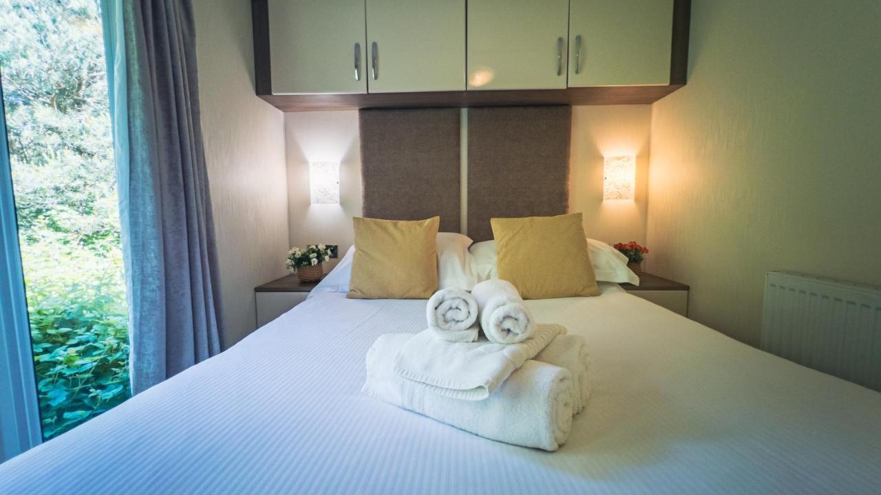 Hazel Oaks, Beautiful Lodge With Hot Tub - Sleeps 6 - Felmoor Park موربيث المظهر الخارجي الصورة